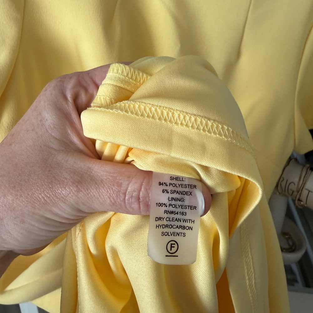 Tommy Hilfiger Yellow Short Sleeve Dress with White Trim - Picture 7 of 7